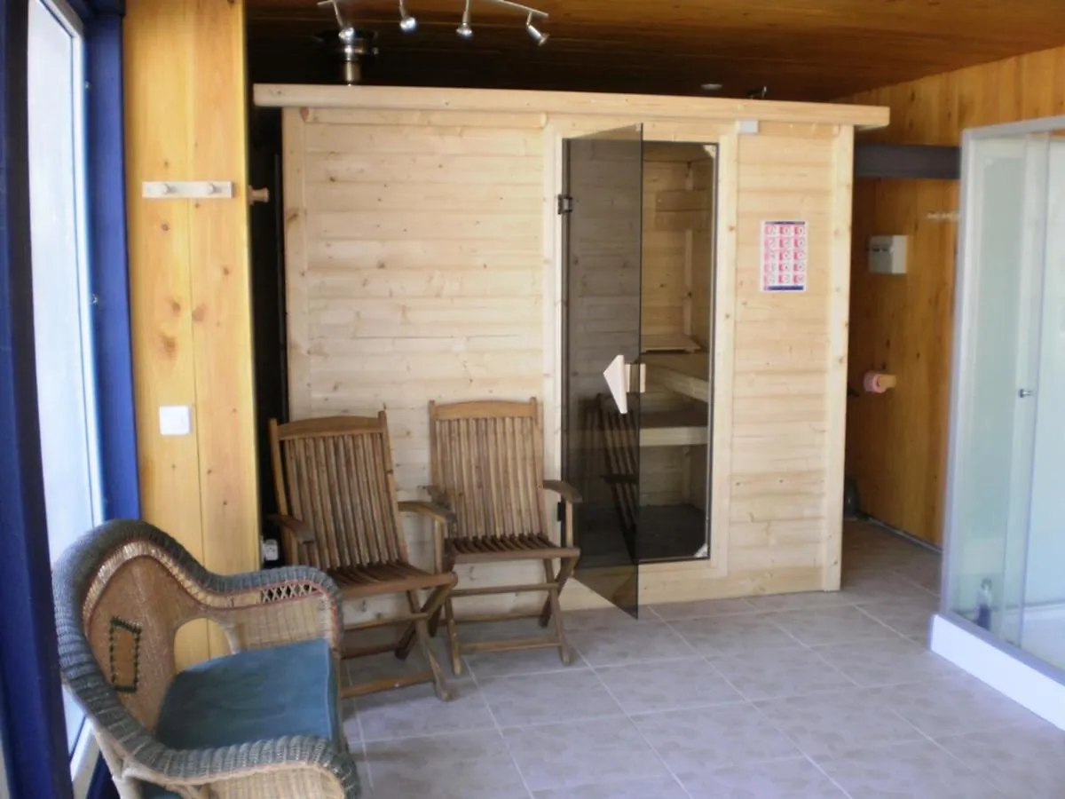 Maison Bourgeoise Eco-Gite, Spa, Barbecue, Jardin, 2 Chambres Pres De Vichy Et Moulins - Fr-1-489-290 Bransat 0*,